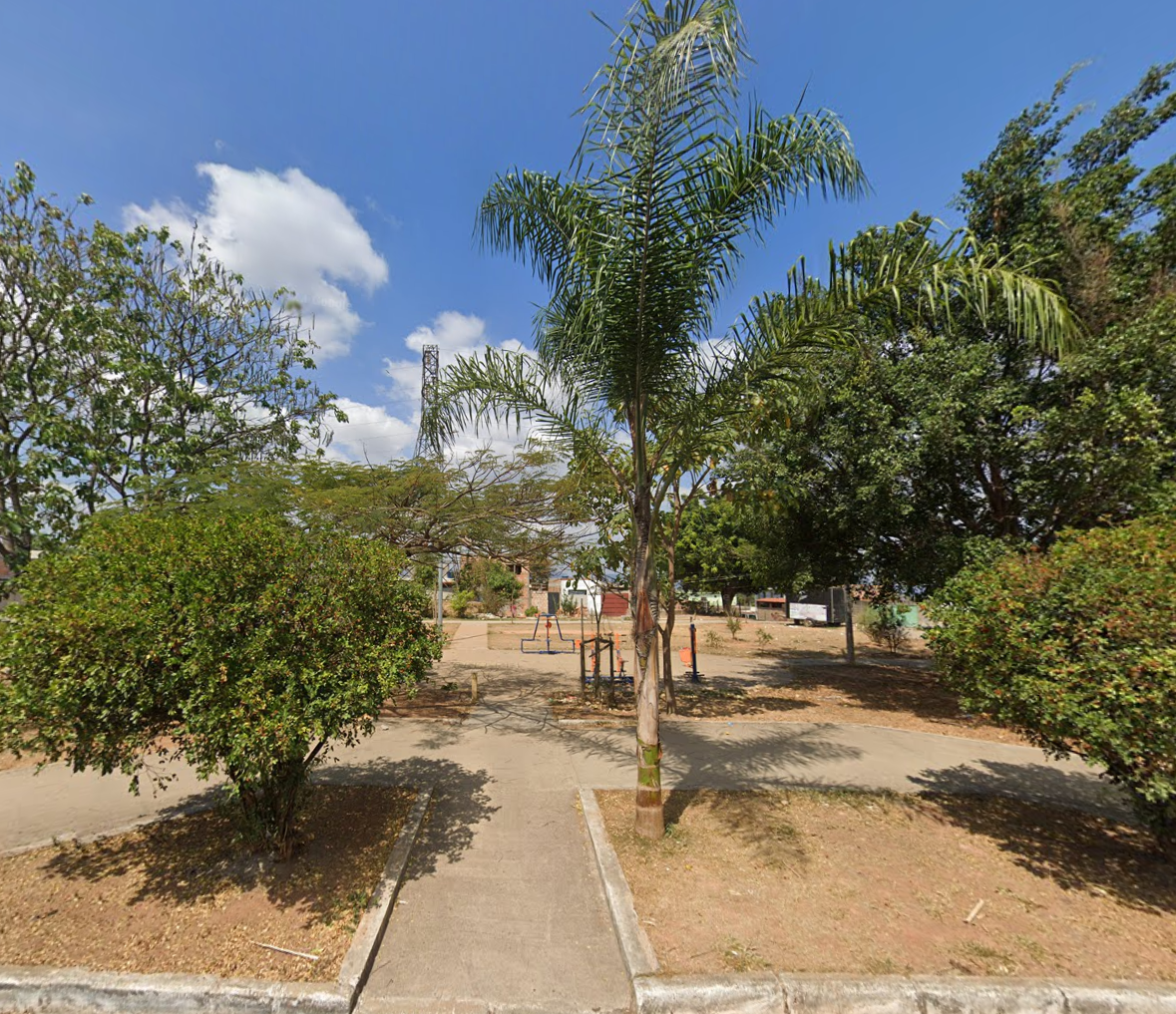 Praça Lucas Cesar Lopes de Oliveira (Guanabara)